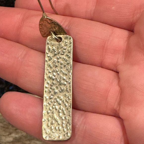 Gold tone hammered drop earrings - 1.5” - Picture 3 of 3